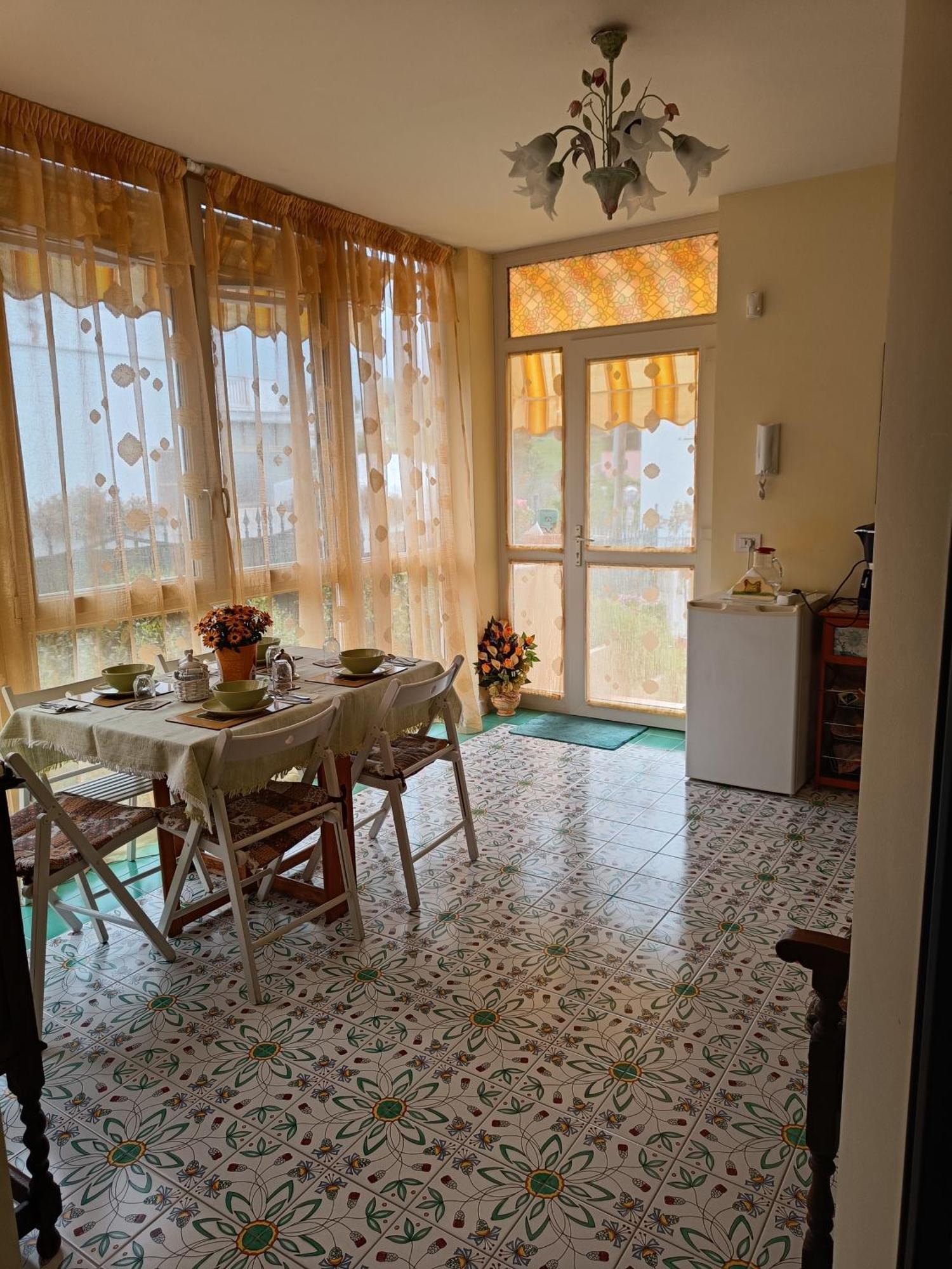 Bed And Breakfast Angolo Fiorito Civitavecchia Exteriér fotografie