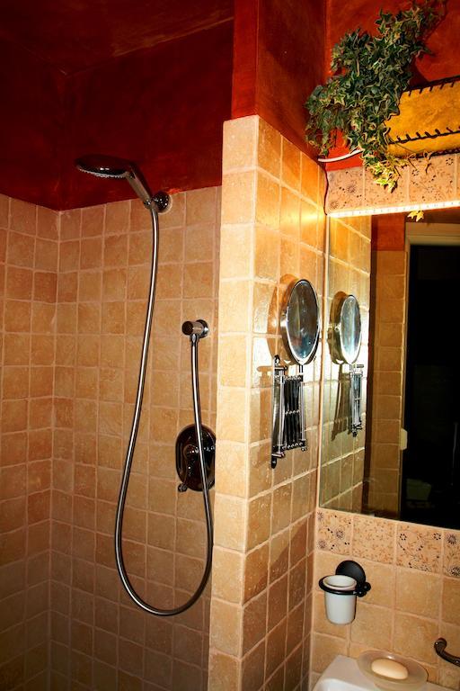 Bed And Breakfast Angolo Fiorito Civitavecchia Pokoj fotografie