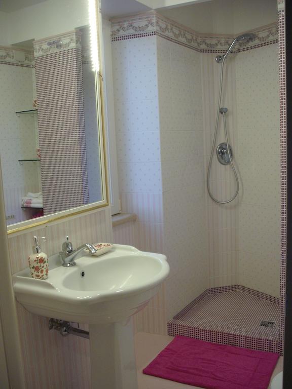 Bed And Breakfast Angolo Fiorito Civitavecchia Pokoj fotografie