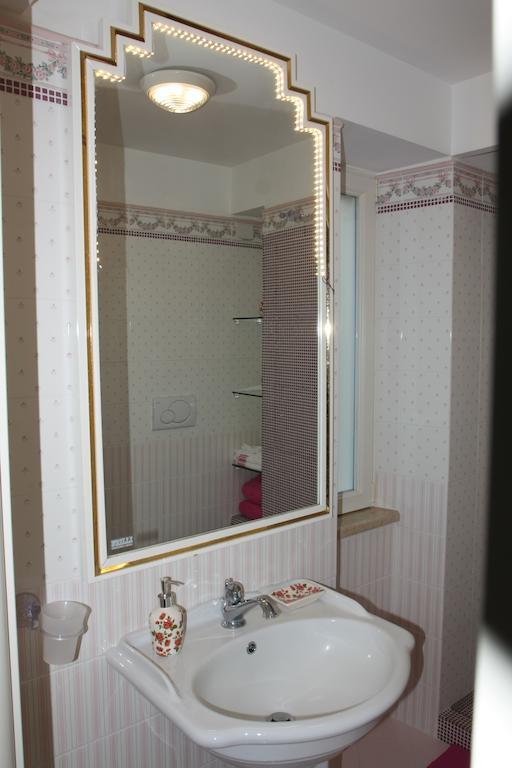 Bed And Breakfast Angolo Fiorito Civitavecchia Pokoj fotografie