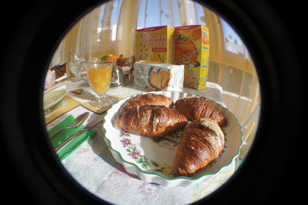 Bed And Breakfast Angolo Fiorito Civitavecchia Exteriér fotografie